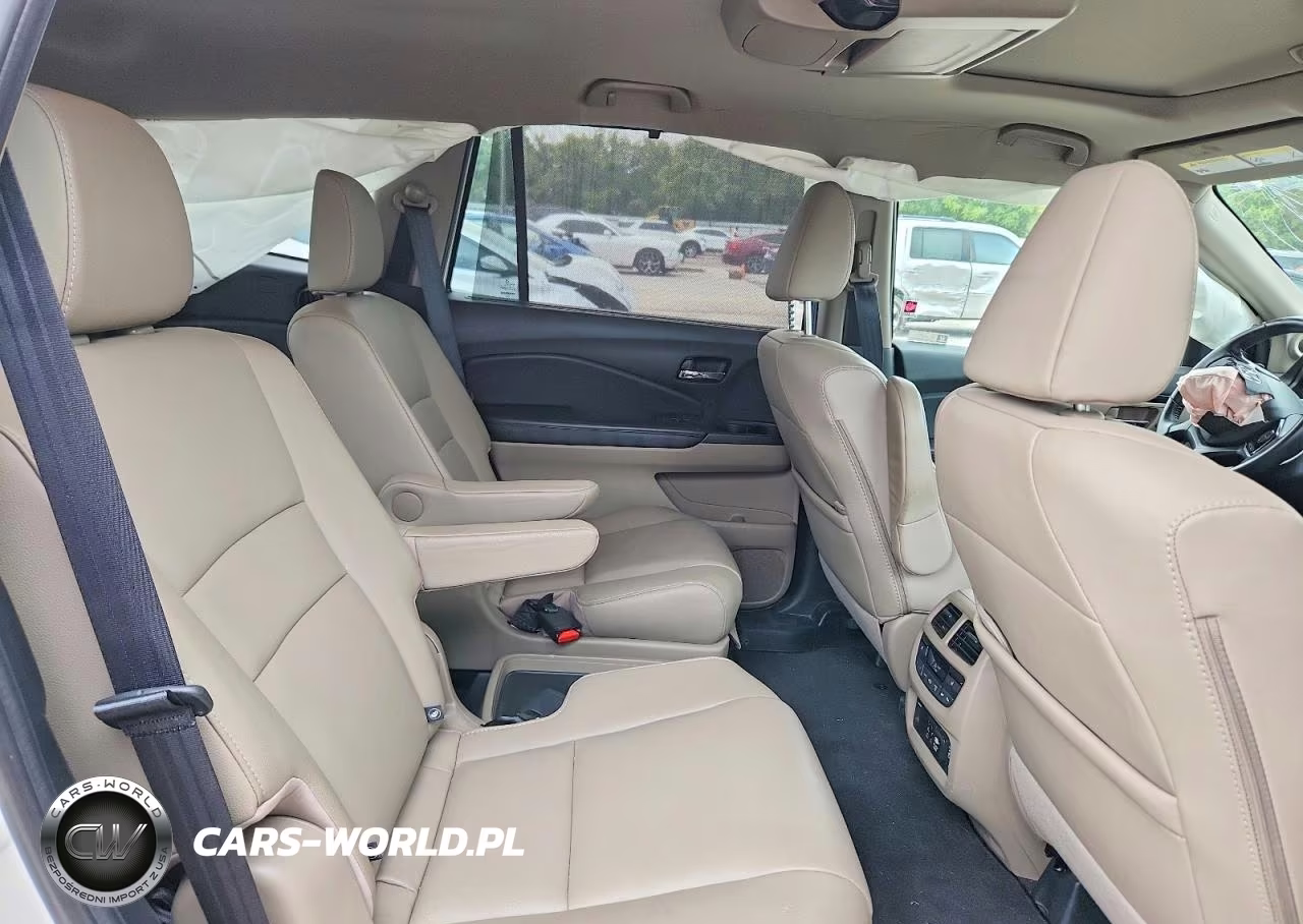 2019 Honda Pilot Touring VIN:5FNYF5H62KB001839 - 11
