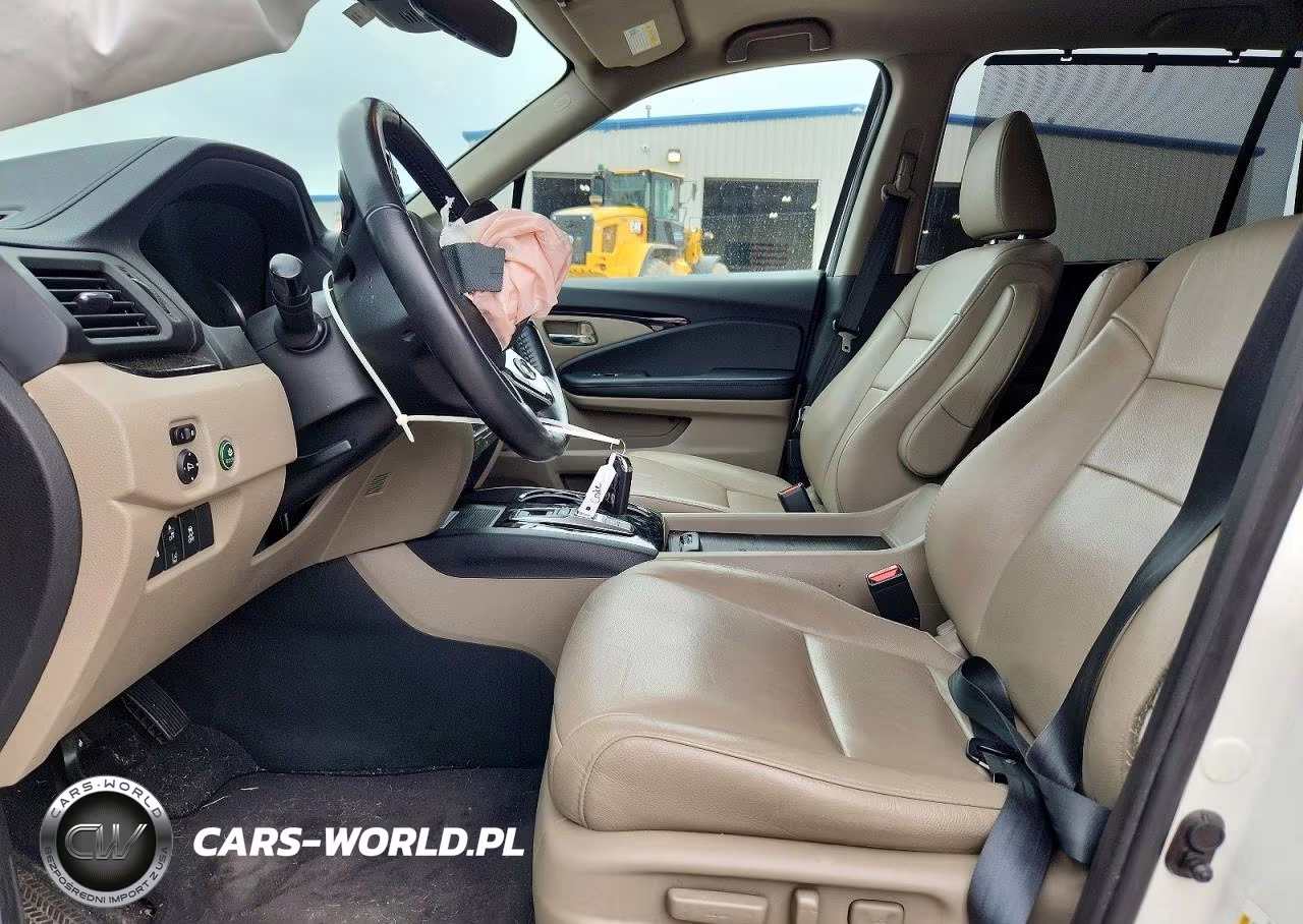 2019 Honda Pilot Touring VIN:5FNYF5H62KB001839 - 7