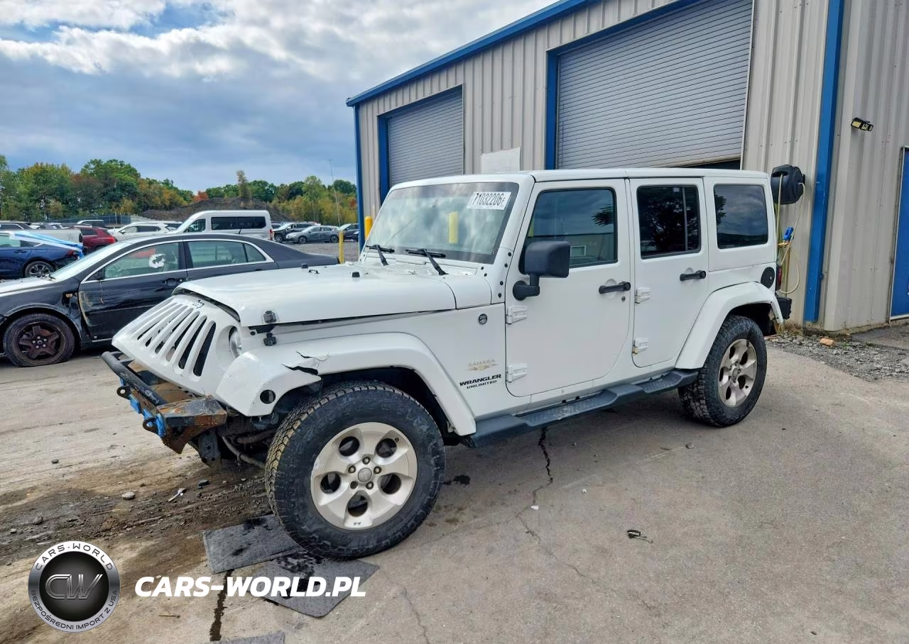 2015 Jeep Wrangler Unlimited Sahara VIN:1C4HJWEG1FL555975 - 1