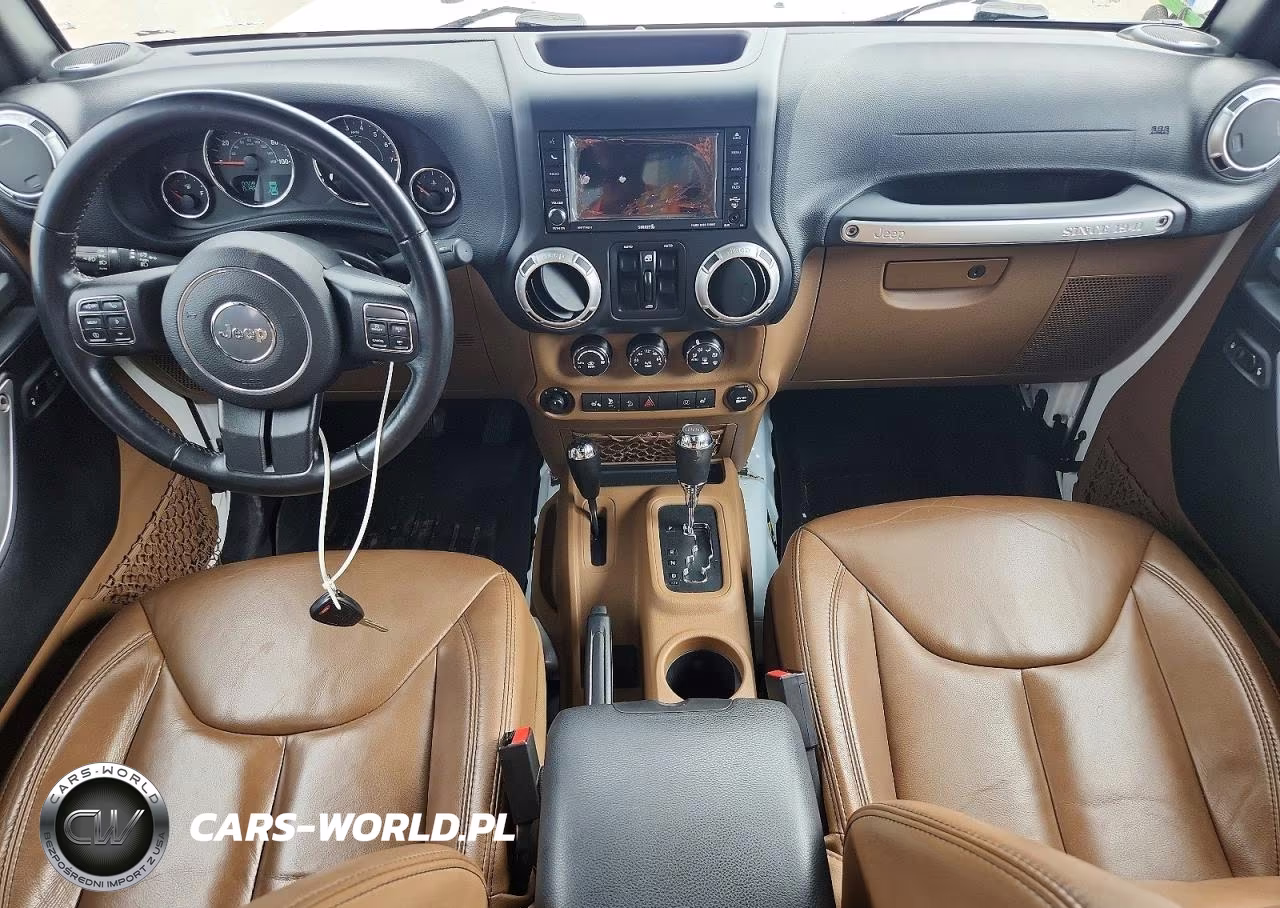 2015 Jeep Wrangler Unlimited Sahara VIN:1C4HJWEG1FL555975 - 8