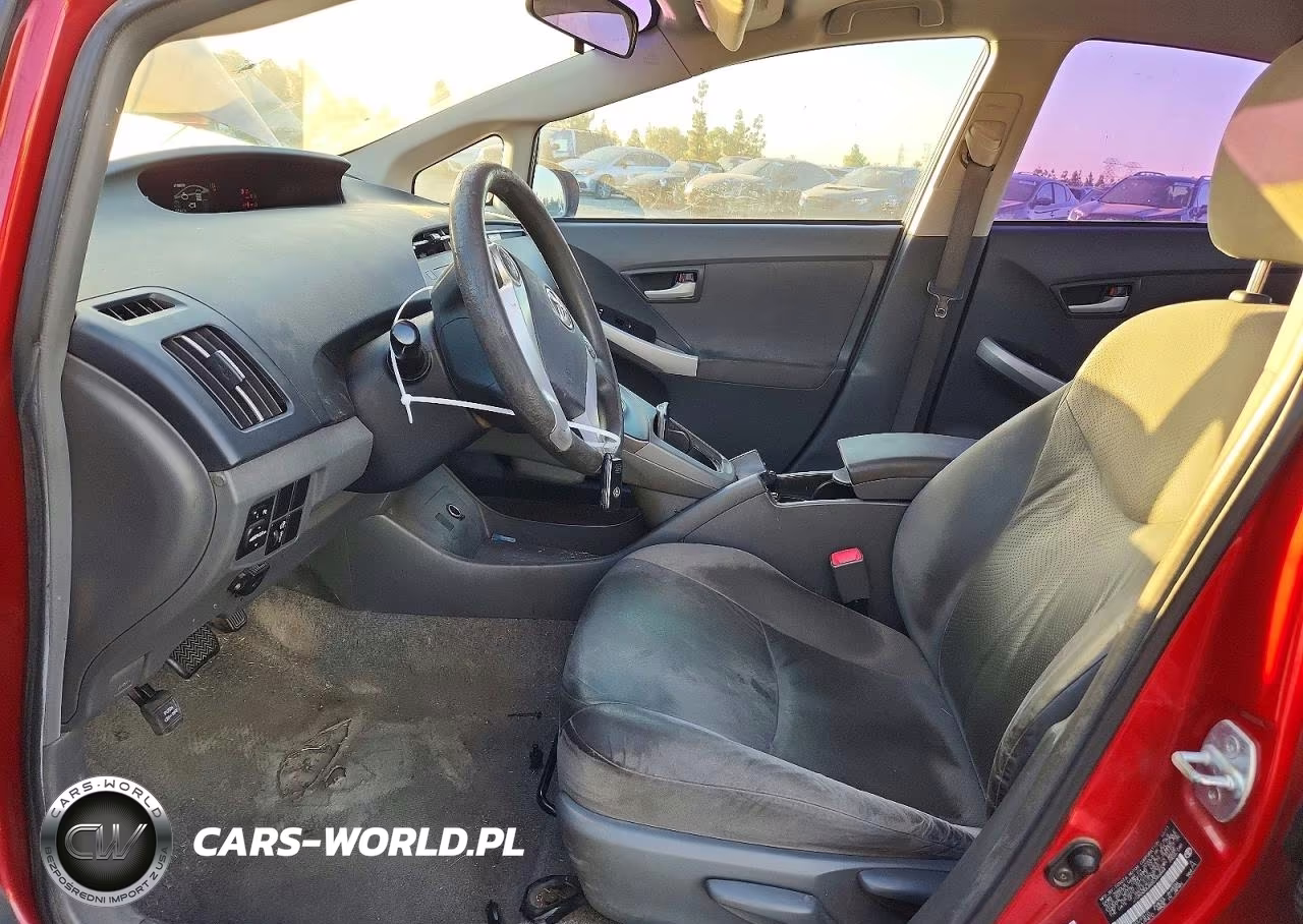 2011 Toyota Prius Two VIN:JTDKN3DU6B5346844 - 7