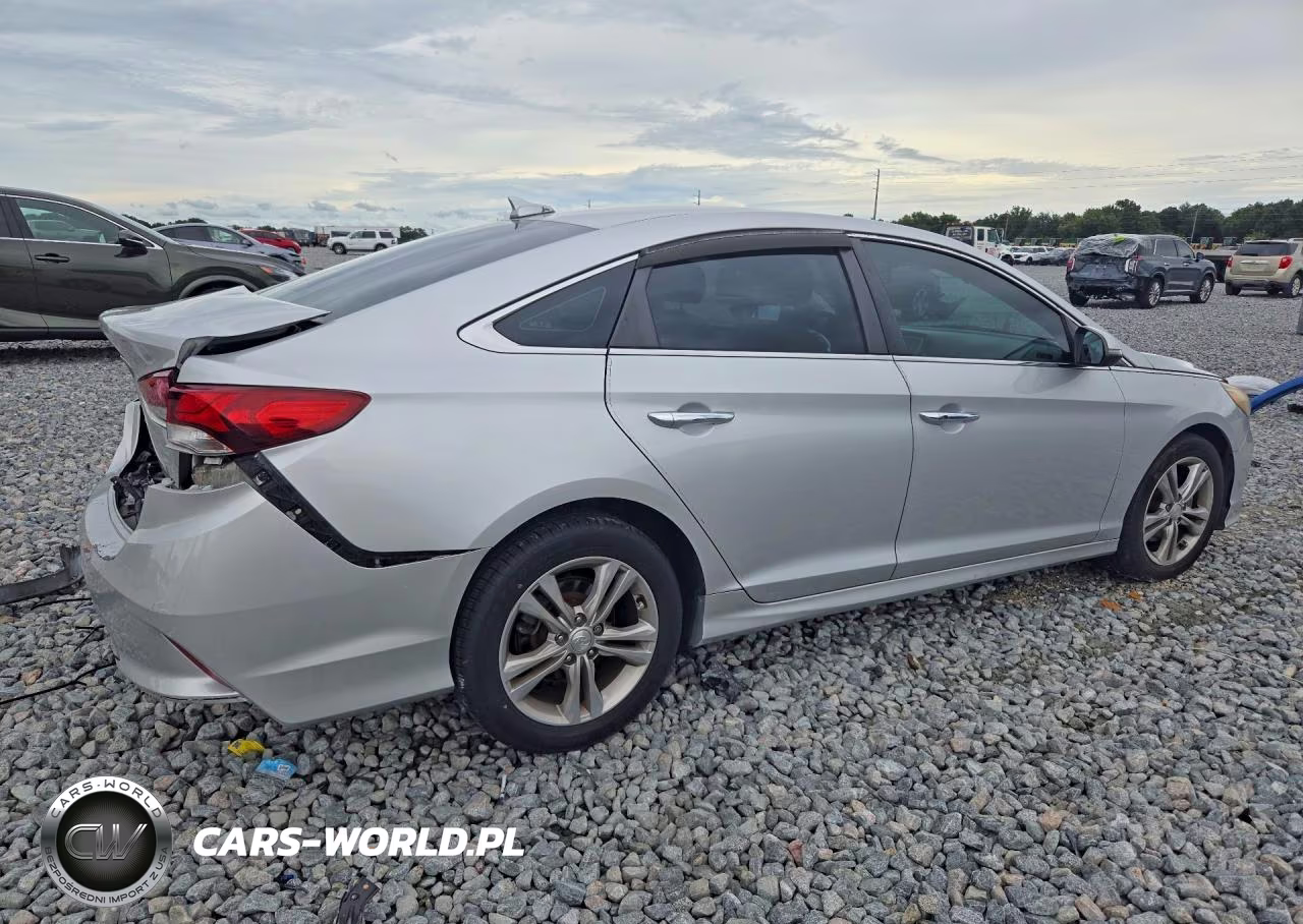 2018 Hyundai Sonata Sel VIN:5NPE34AF9JH665619 - 3