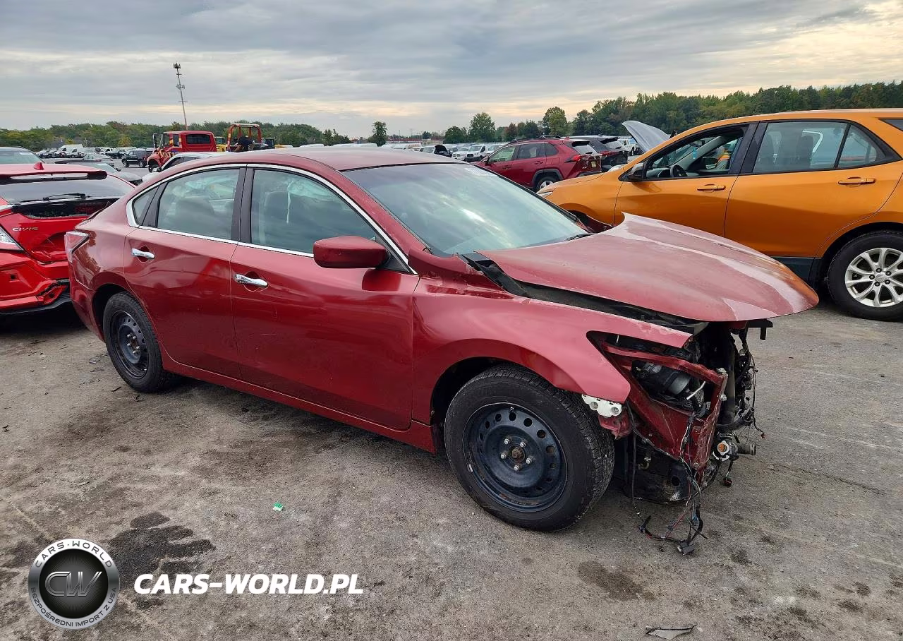 2014 Nissan Altima 2.5 S VIN:1N4AL3AP8EN360058 - 4