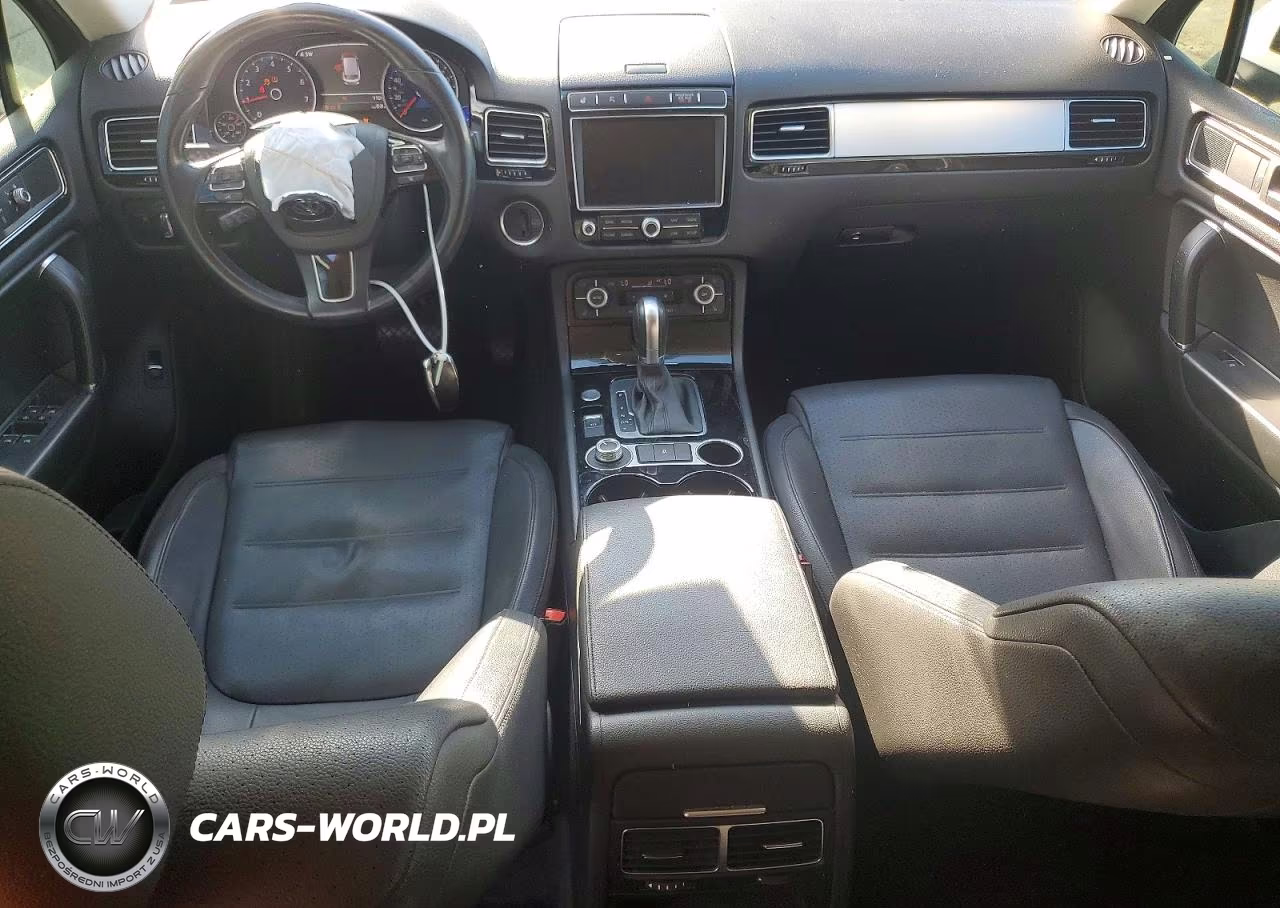 2016 Volkswagen Touareg Sport VIN:WVGEF9BPXGD011802 - 8