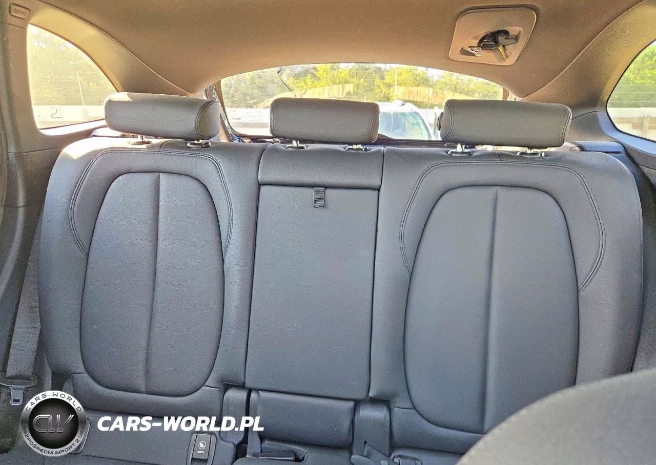 2019 BMW X1 xDrive28I VIN:WBXHT3C58K5L35650 - 10