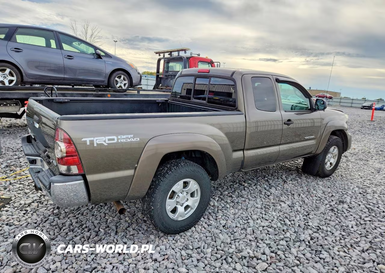 2013 Toyota Tacoma V6 VIN:5TFUU4EN7DX070383 - 3