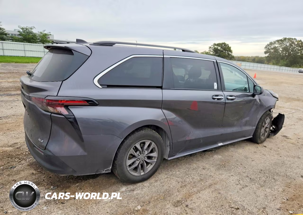 2025 Toyota Sienna Xle 7-Passenger VIN:5TDYSKFC1SS155764 - 3