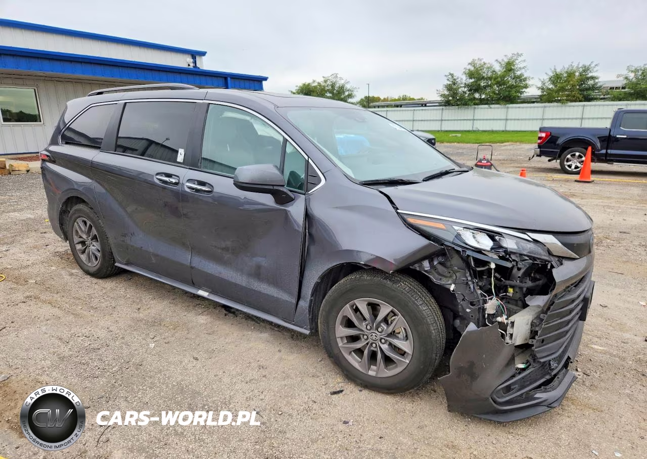 2025 Toyota Sienna Xle 7-Passenger VIN:5TDYSKFC1SS155764 - 4