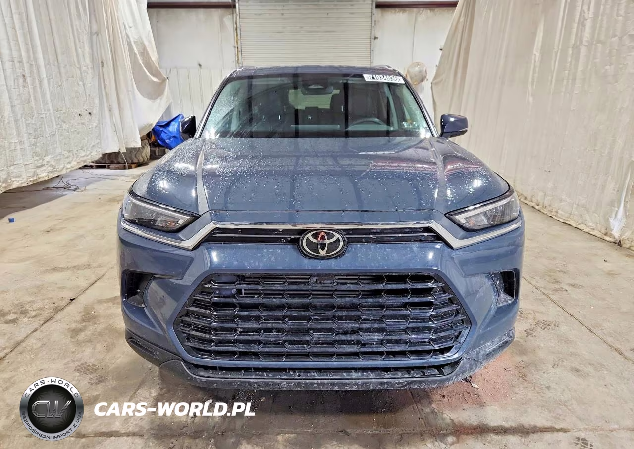 2026 Toyota Grand Highlander Xle VIN:5TDAAAB55TS131099 - 5