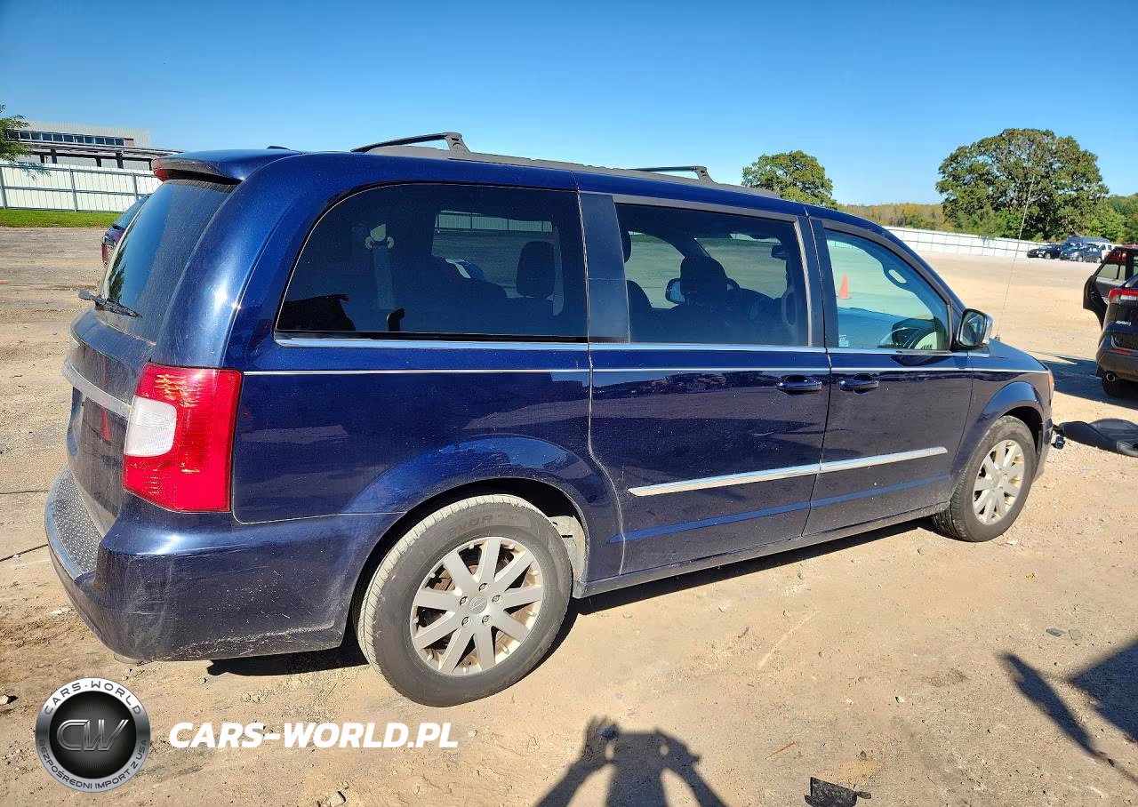 2016 Chrysler Town & Country Touring VIN:2C4RC1BG5GR173110 - 3