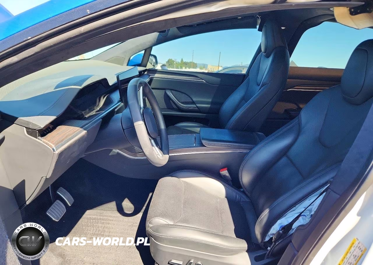 2023 Tesla Model X VIN:7SAXCAE54PF403607 - 7