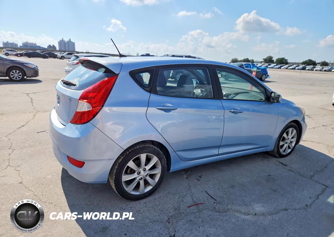 2012 Hyundai Accent Gls VIN:KMHCU5AEXCU013436 - 3