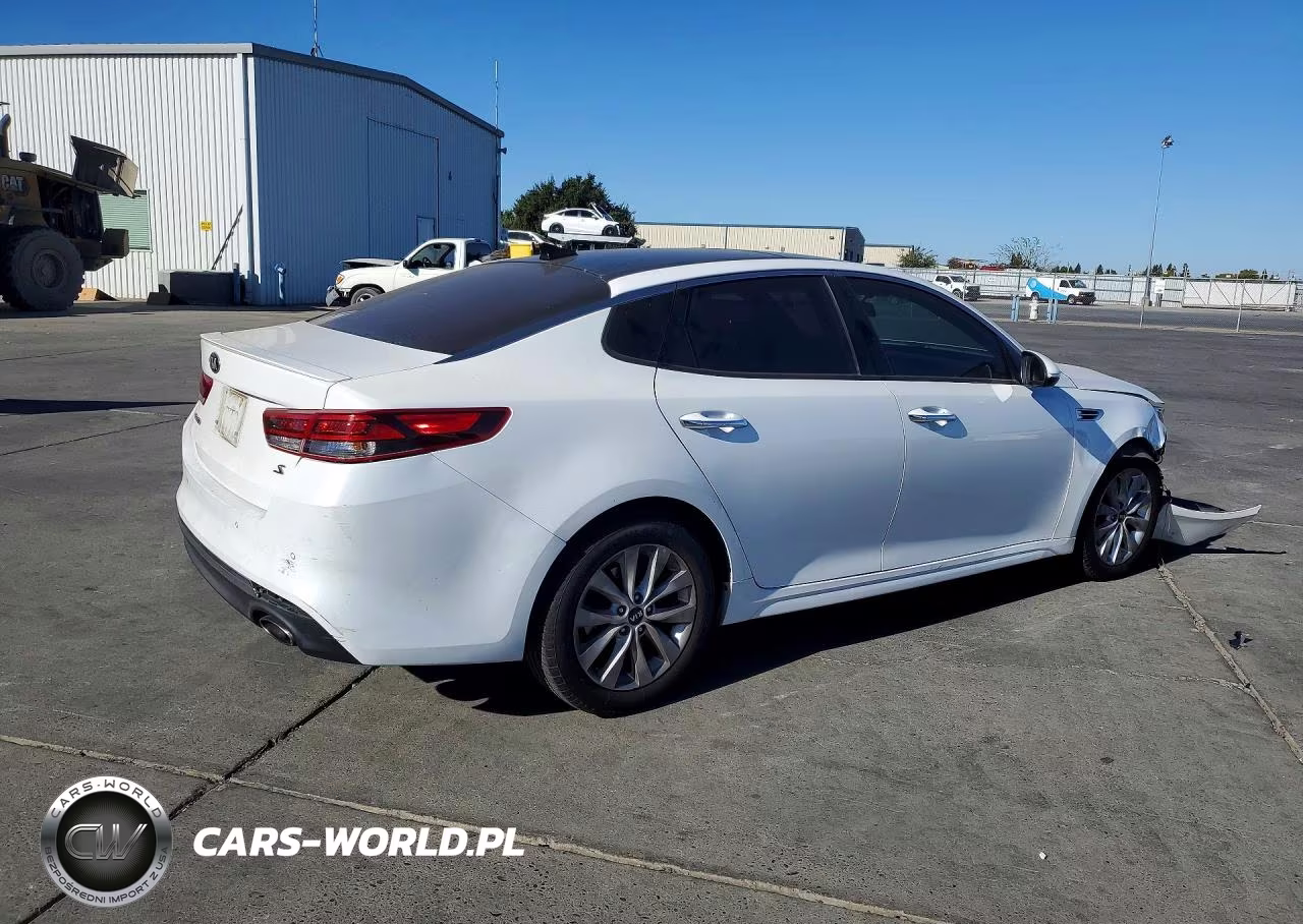 2018 Kia Optima S VIN:5XXGT4L32JG244753 - 3