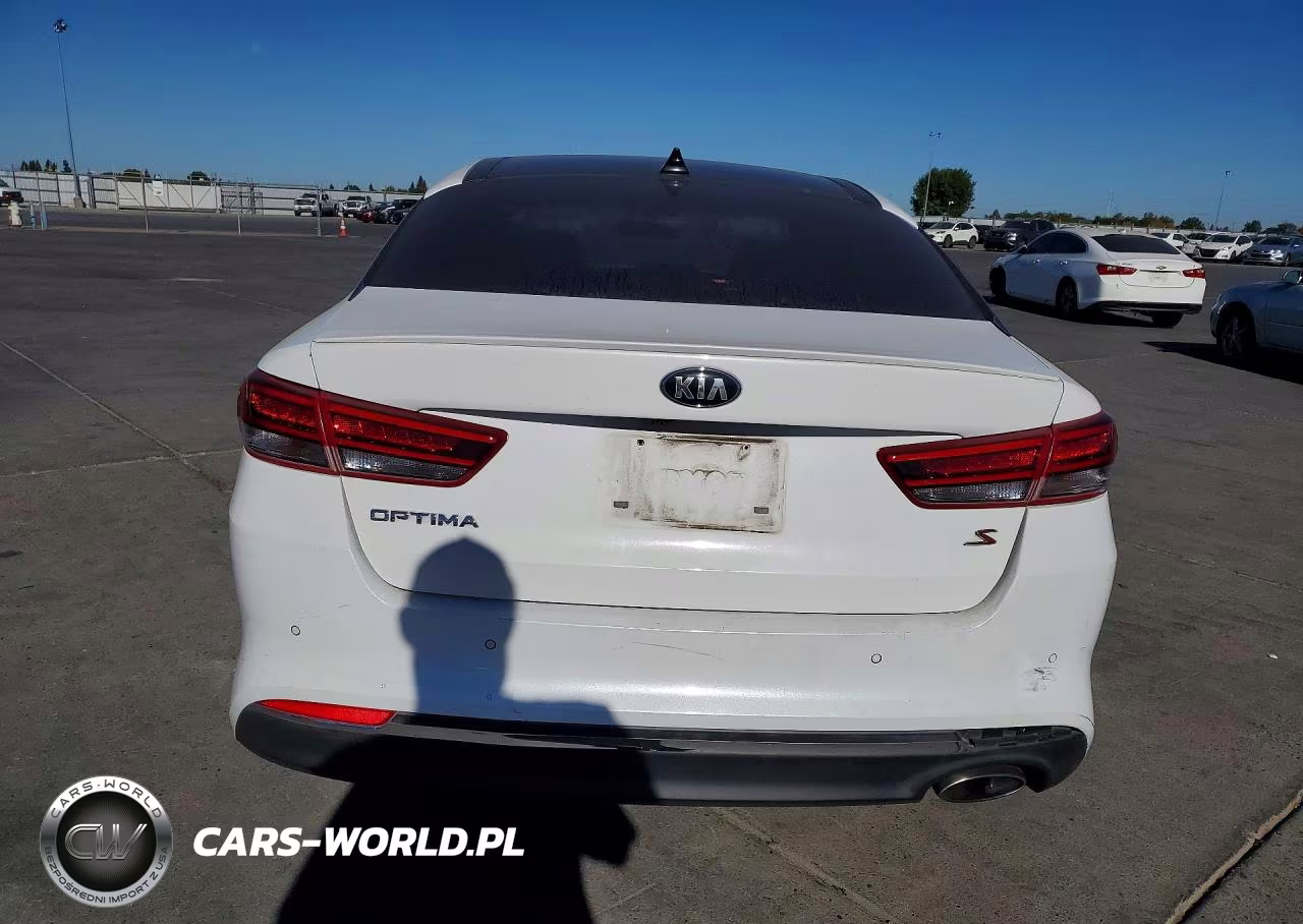 2018 Kia Optima S VIN:5XXGT4L32JG244753 - 6