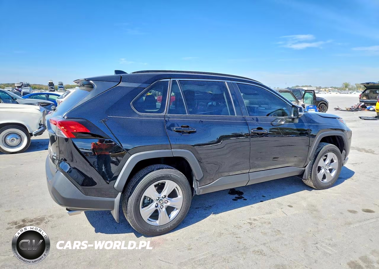 2023 Toyota Rav4 Xle VIN:2T3P1RFV8PW402048 - 3