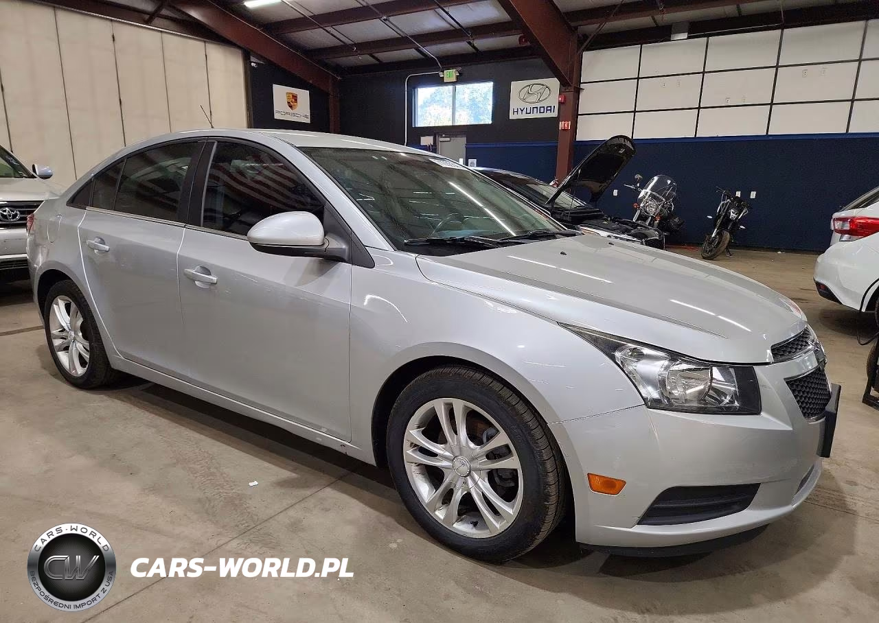 2014 Chevrolet Cruze VIN:1G1P75SZ6E7231995 - 4