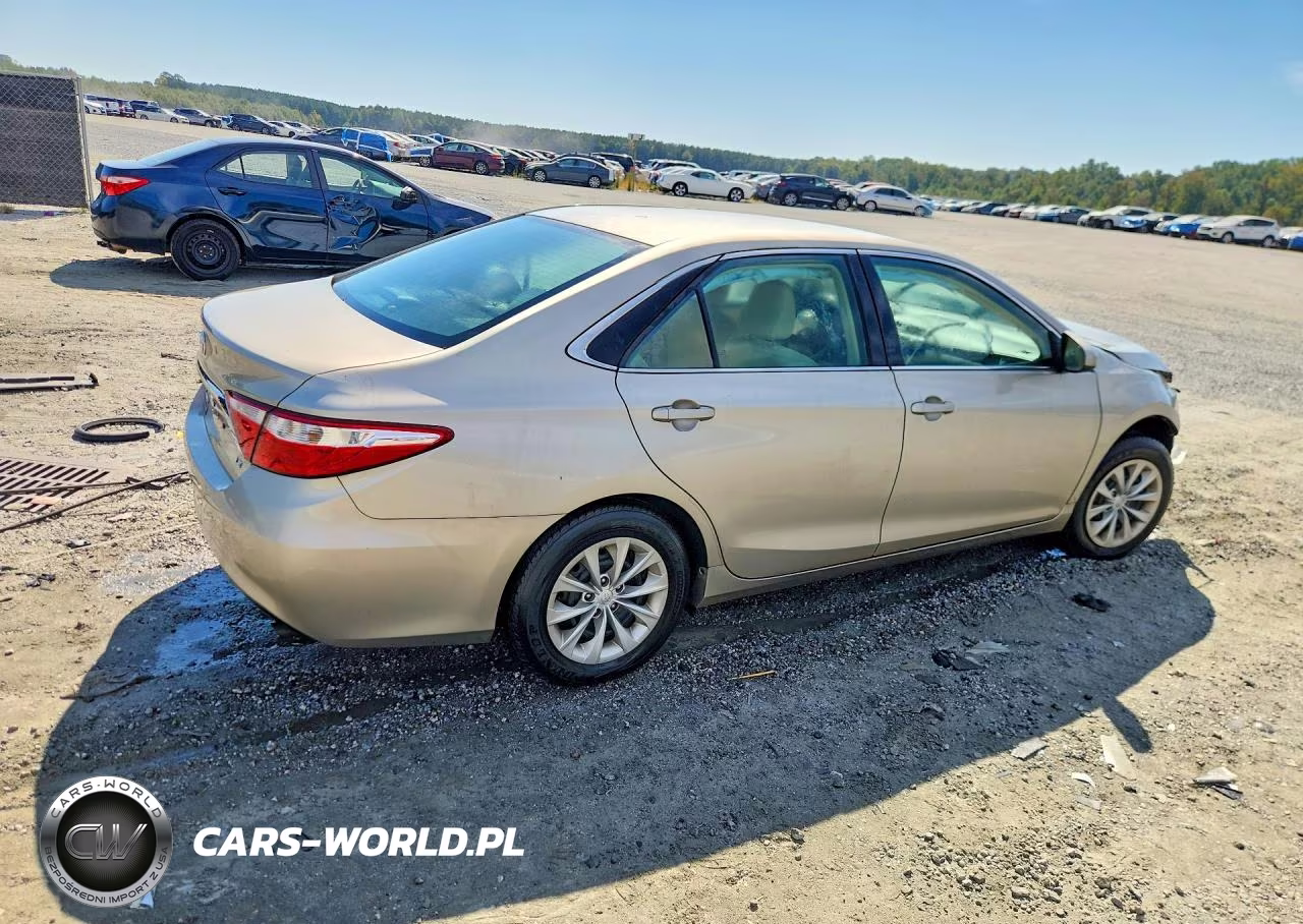 2017 Toyota Camry Le VIN:4T1BF1FK7HU370898 - 3