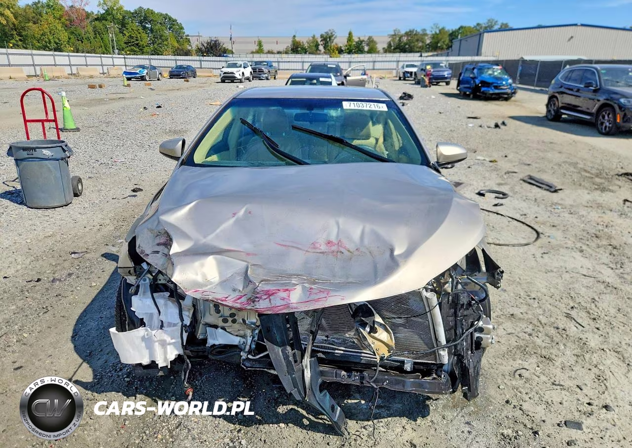 2017 Toyota Camry Le VIN:4T1BF1FK7HU370898 - 5