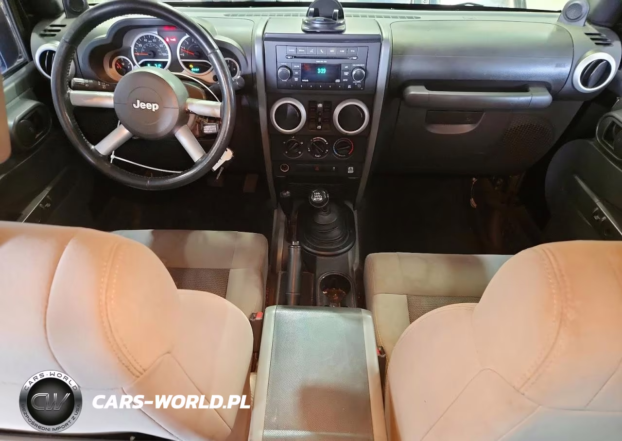 2010 Jeep Wrangler Unlimited Sahara VIN:1J4HA5H19AL157272 - 8