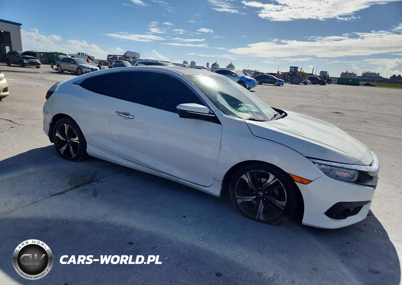 2017 Honda Civic Touring VIN:2HGFC3B96HH357075 - 4