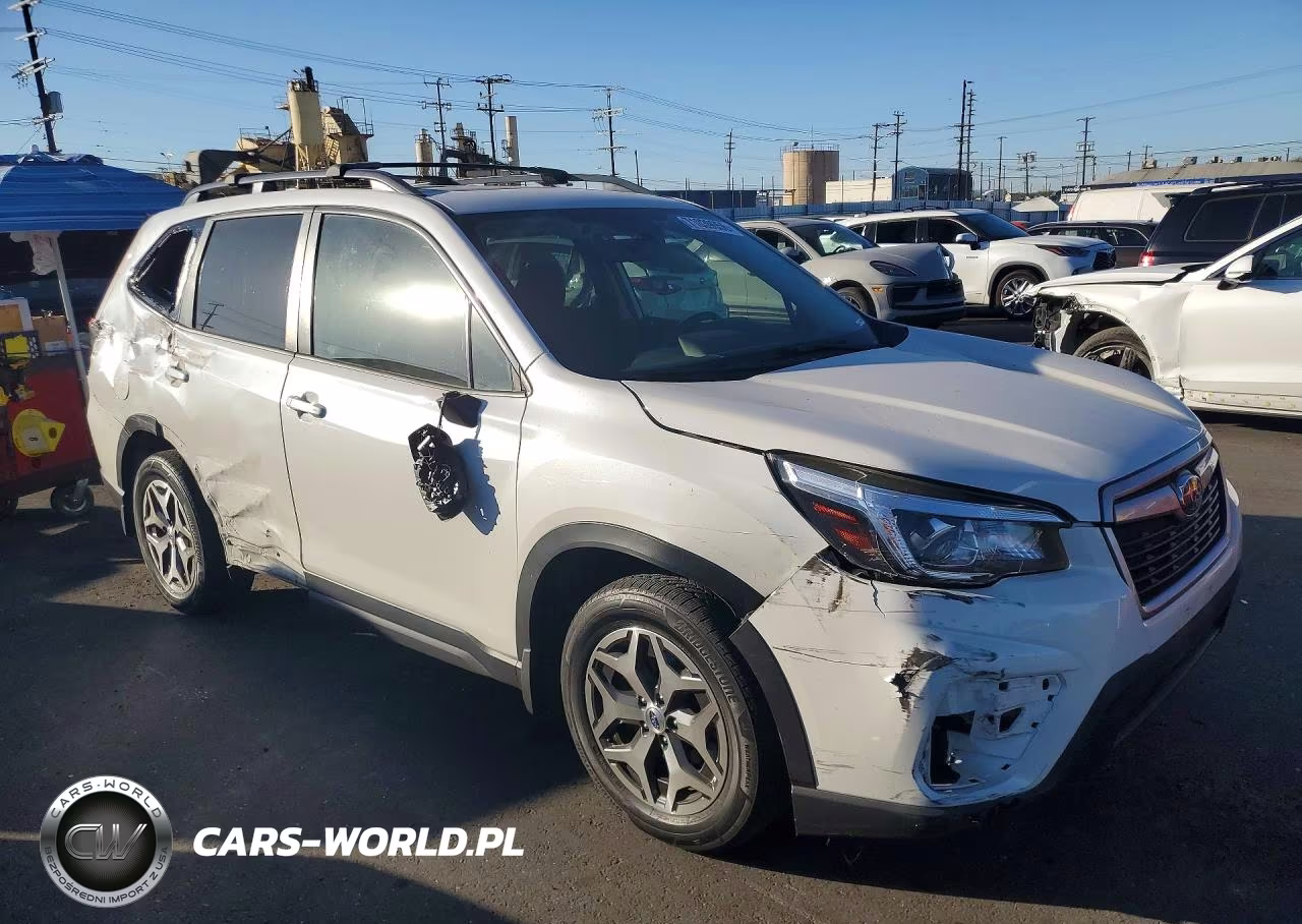 2020 Subaru Forester Premium VIN:JF2SKAJC1LH559632 - 4