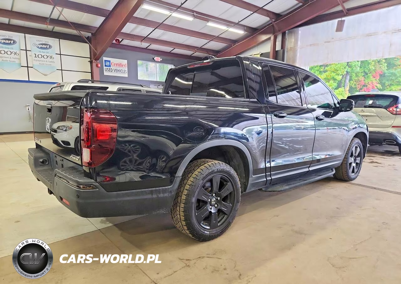 2019 Honda Ridgeline Black Edition VIN:5FPYK3F85KB009946 - 3