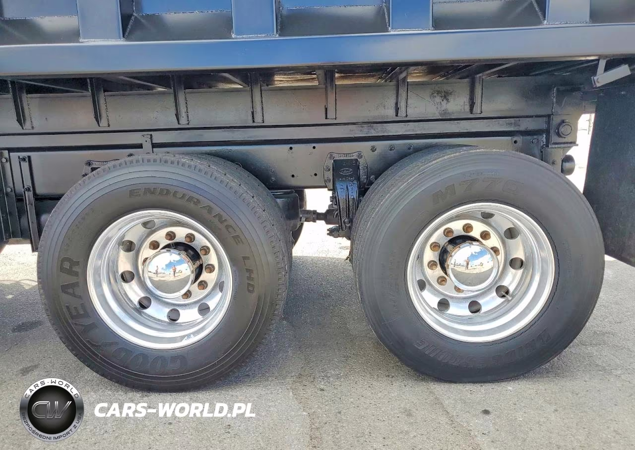 2012 Peterbilt 388 VIN:1NPWL78X7CD143741 - 13