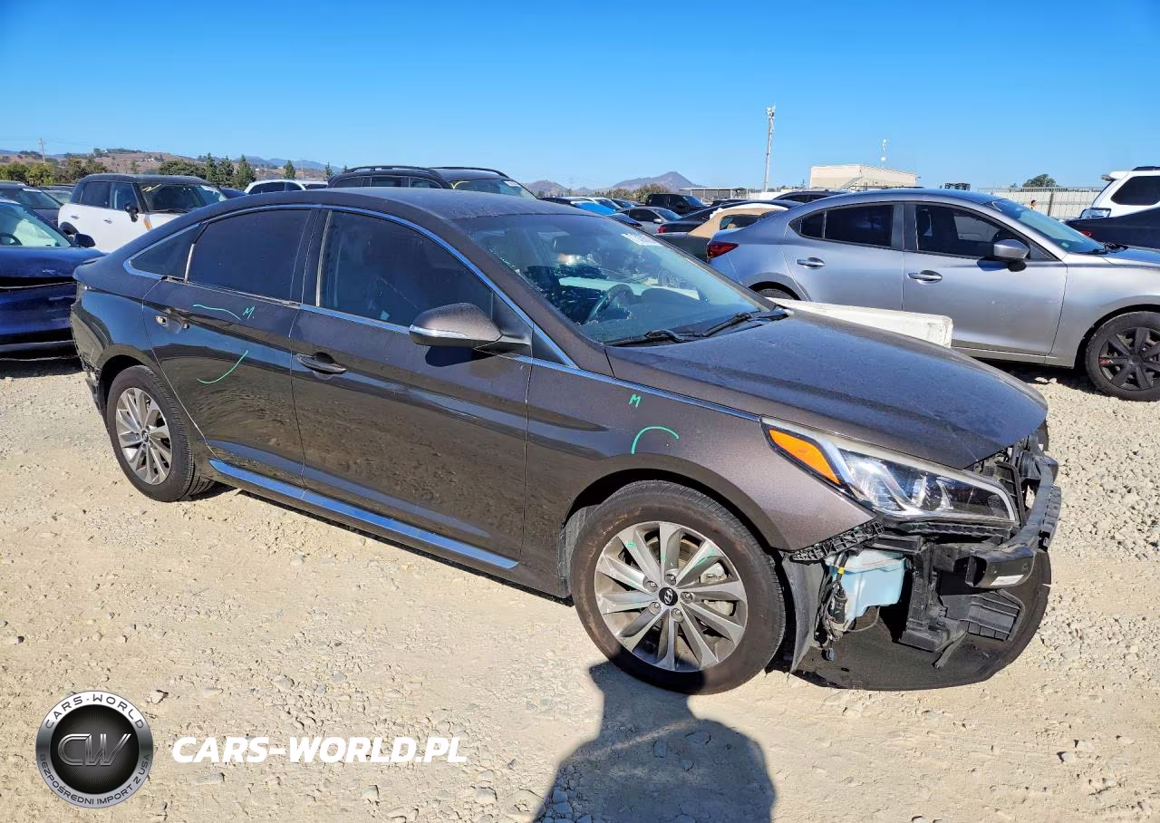 2017 Hyundai Sonata Sport VIN:5NPE34AF0HH470177 - 4