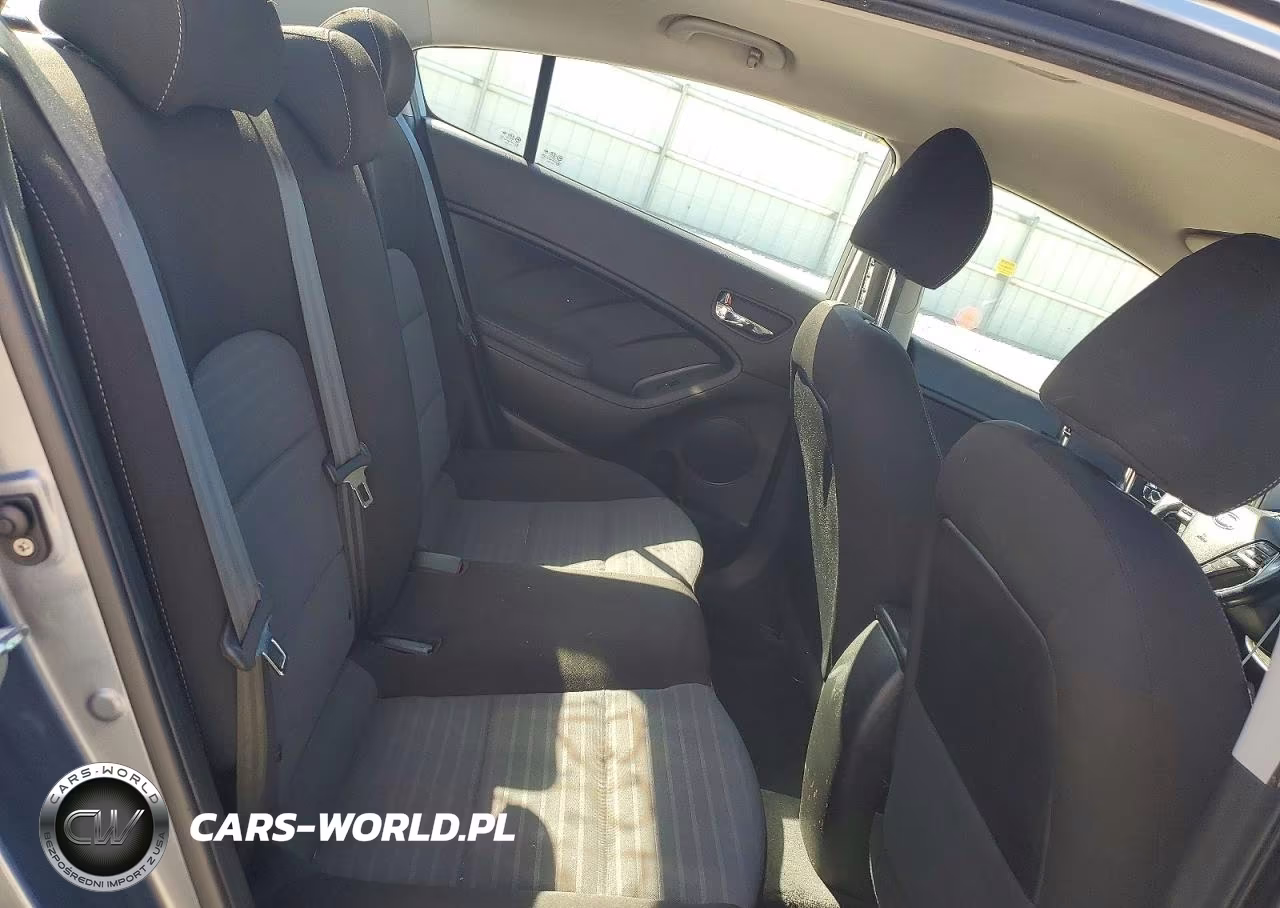 2018 Kia Forte S VIN:3KPFL4A78JE279520 - 10
