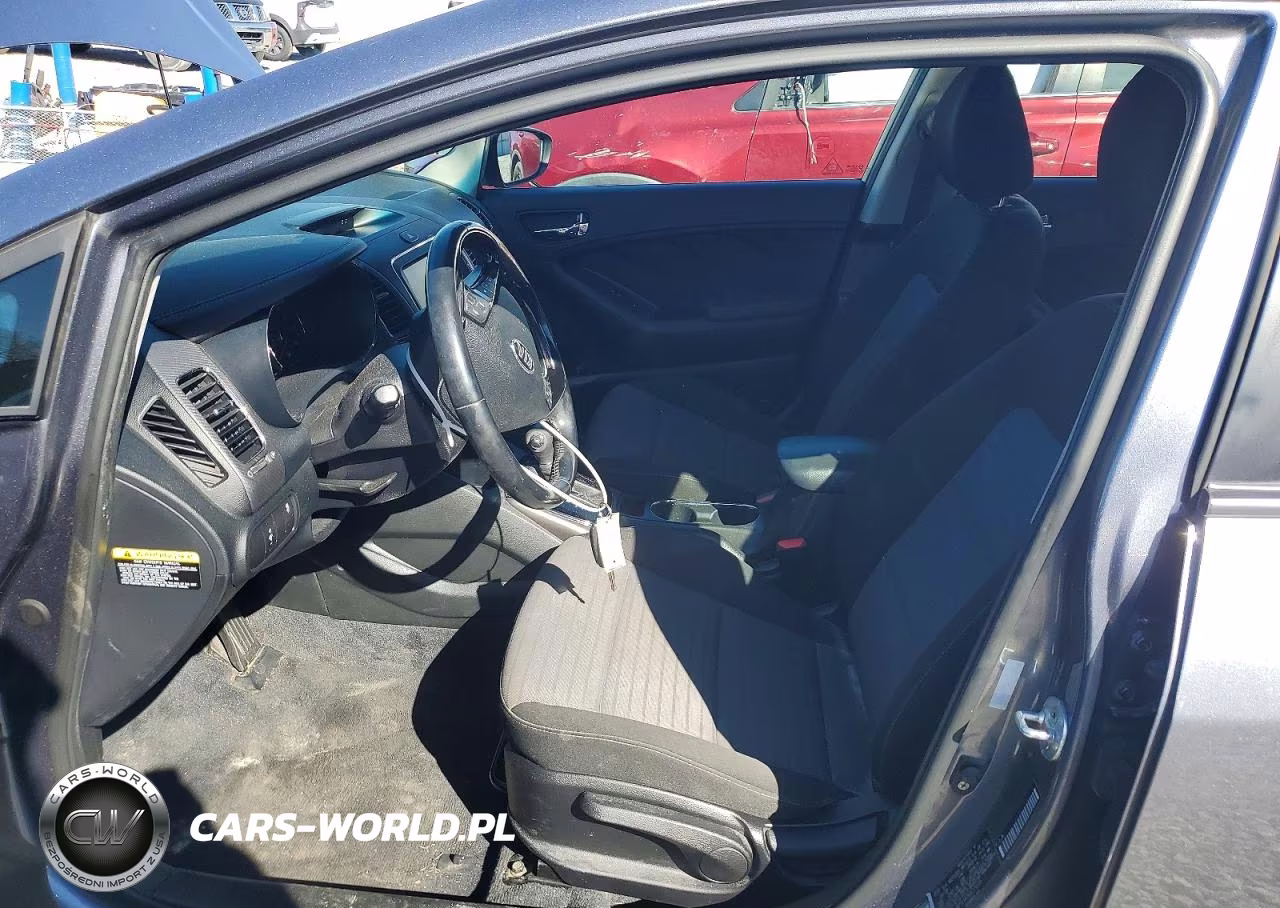 2018 Kia Forte S VIN:3KPFL4A78JE279520 - 7