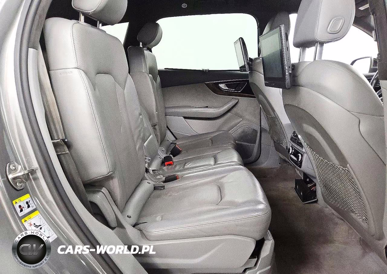 2017 Audi Q7 Prestige VIN:WA1VABF79HD015954 - 11