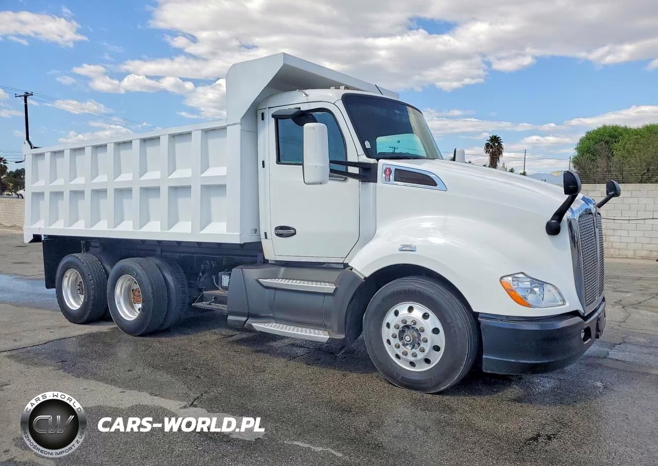 2017 Kenworth T680 Dump Truck VIN:1XKYA48X2HJ160397 - 4