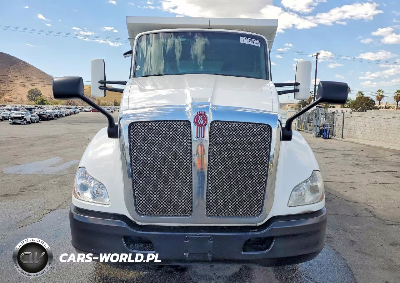 2017 Kenworth T680 Dump Truck VIN:1XKYA48X2HJ160397 - 5