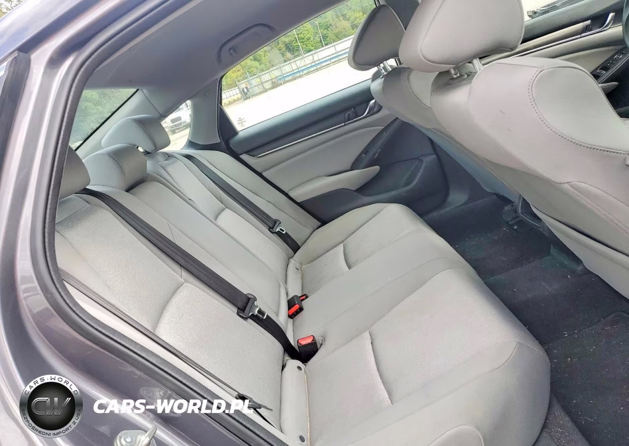2018 Honda Accord Hybrid VIN:1HGCV3F11JA006631 - 10