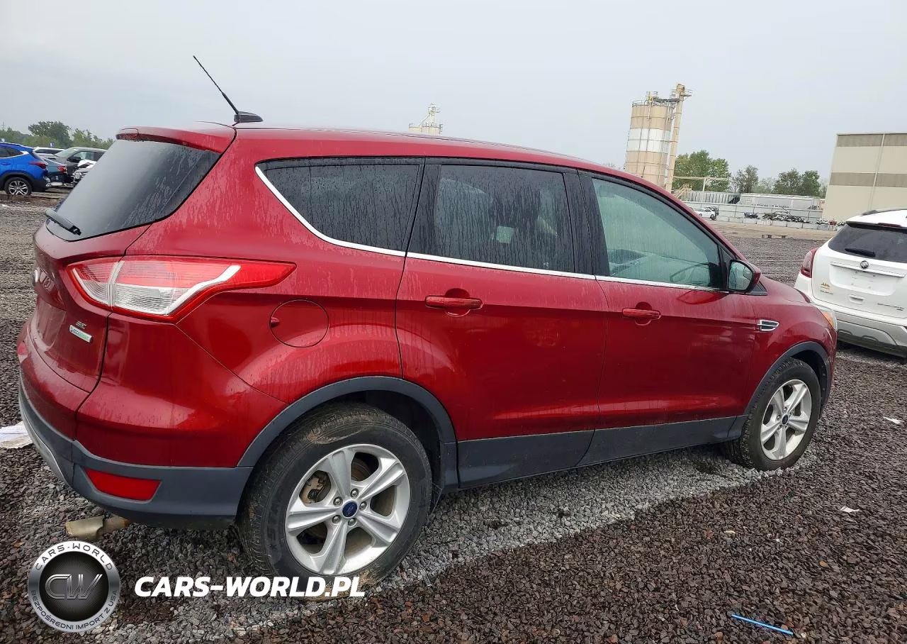 FORD ESCAPE SE VIN:1FMCU0GX8GUA10567 - 3