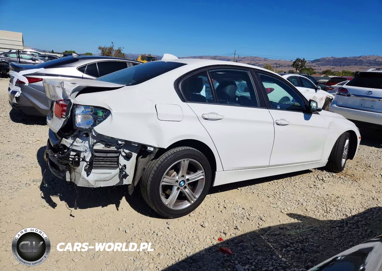2015 BMW 328 Xi VIN:WBA3B3G50FNT18395 - 3
