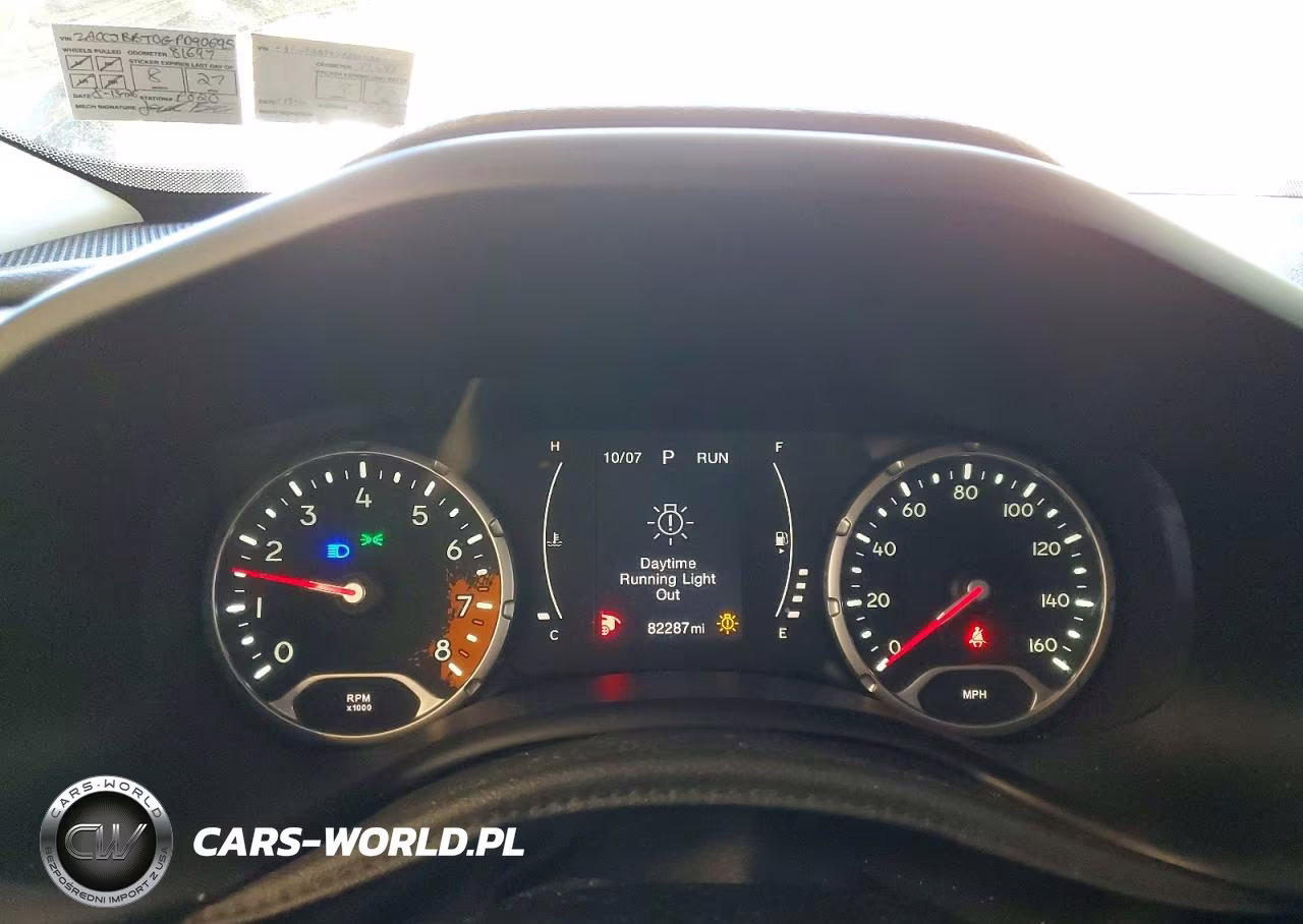 2016 Jeep Renegade Latitude VIN:ZACCJBBT0GPD90695 - 9