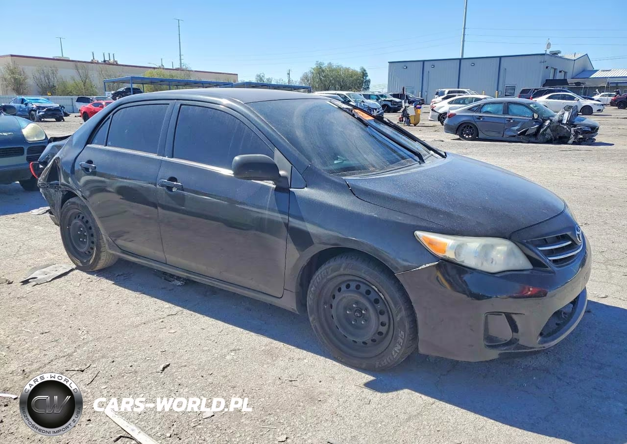 2013 Toyota Corolla Le VIN:5YFBU4EE4DP186033 - 4