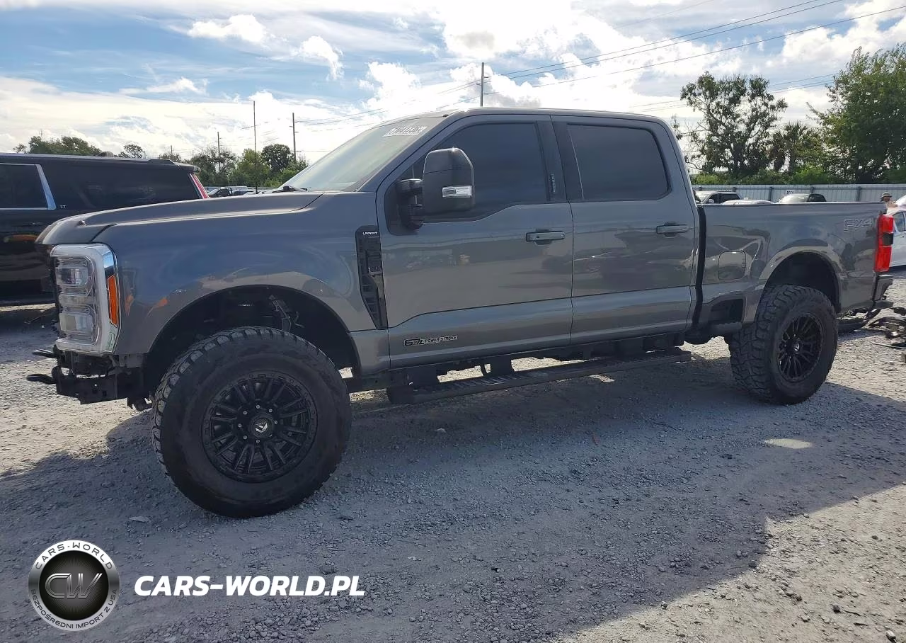 2023 Ford F250 Super Duty – zdjęcie 1 z 13