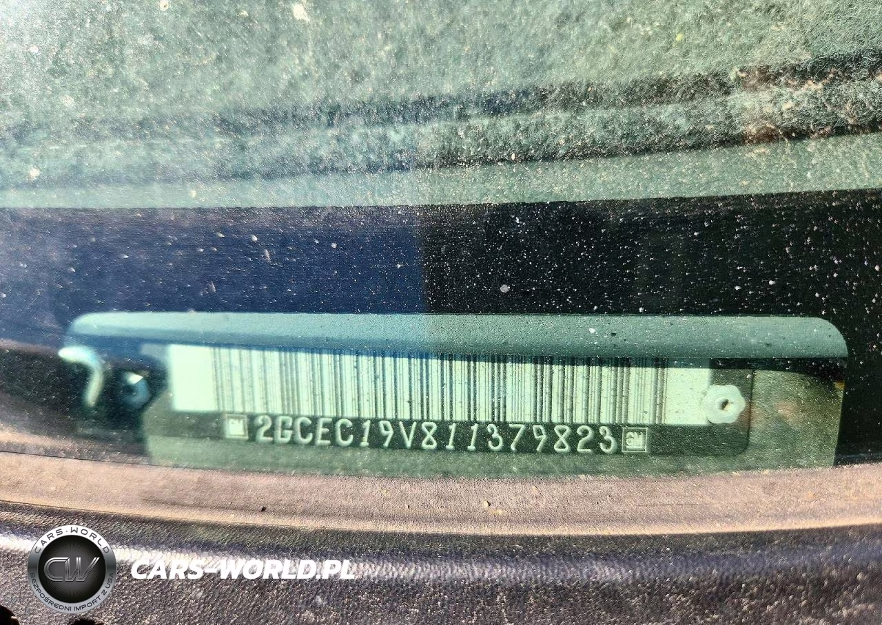 2001 Chevrolet Silverado C1500 VIN:2GCEC19V811379823 - 12