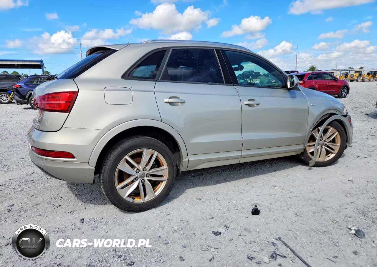 2018 Audi Q3 Premium VIN:WA1ECCFS6JR007579 - 3