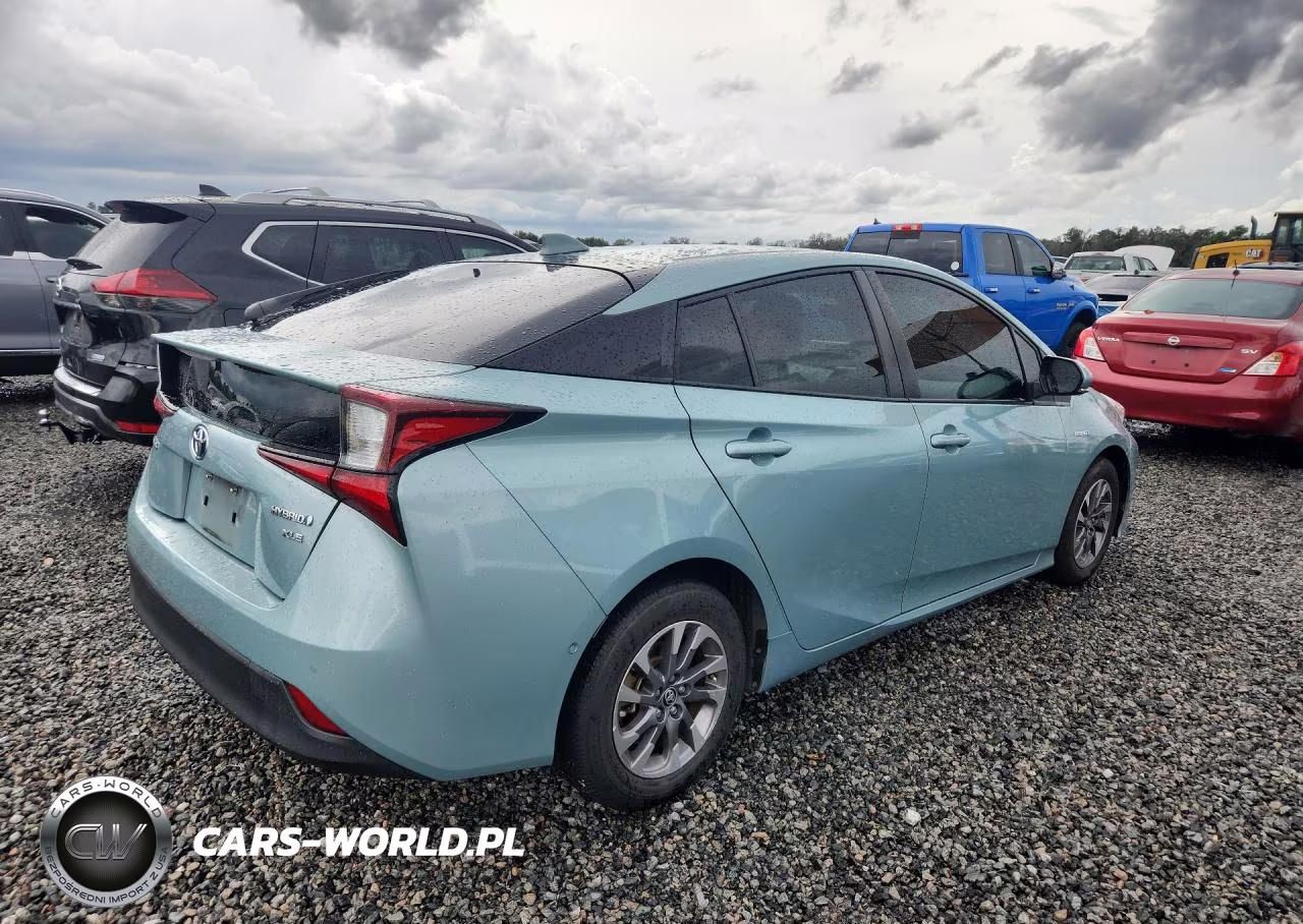 2021 Toyota Prius Xle VIN:JTDKAMFU2M3145665 - 3