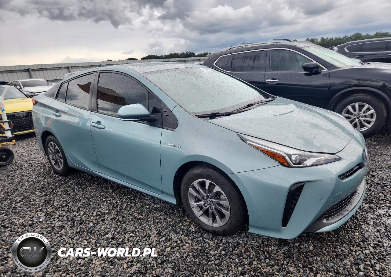 2021 Toyota Prius Xle VIN:JTDKAMFU2M3145665 - 4