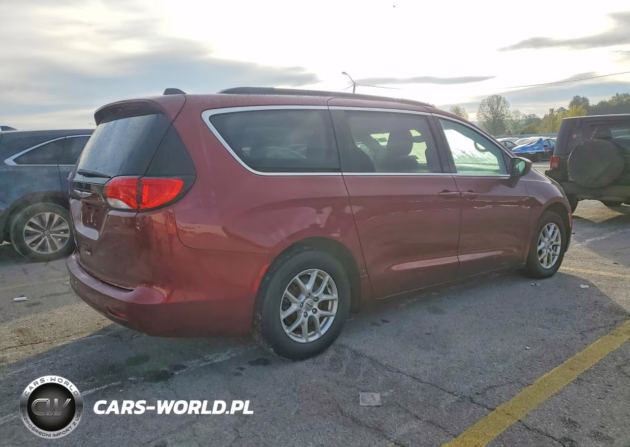 2021 Chrysler Voyager Lxi VIN:2C4RC1DG9MR523430 - 3