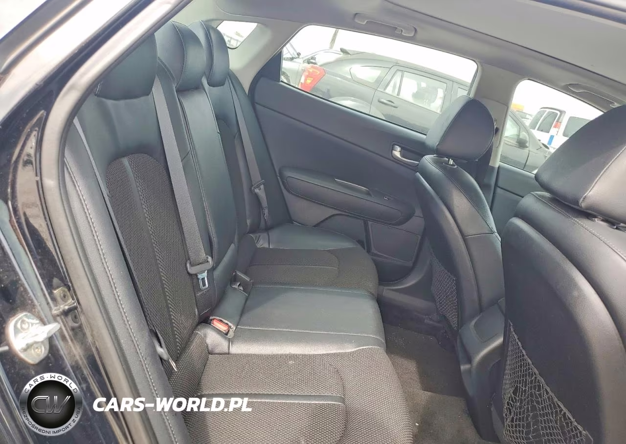 2019 Kia Optima S VIN:5XXGT4L39KG292655 - 10