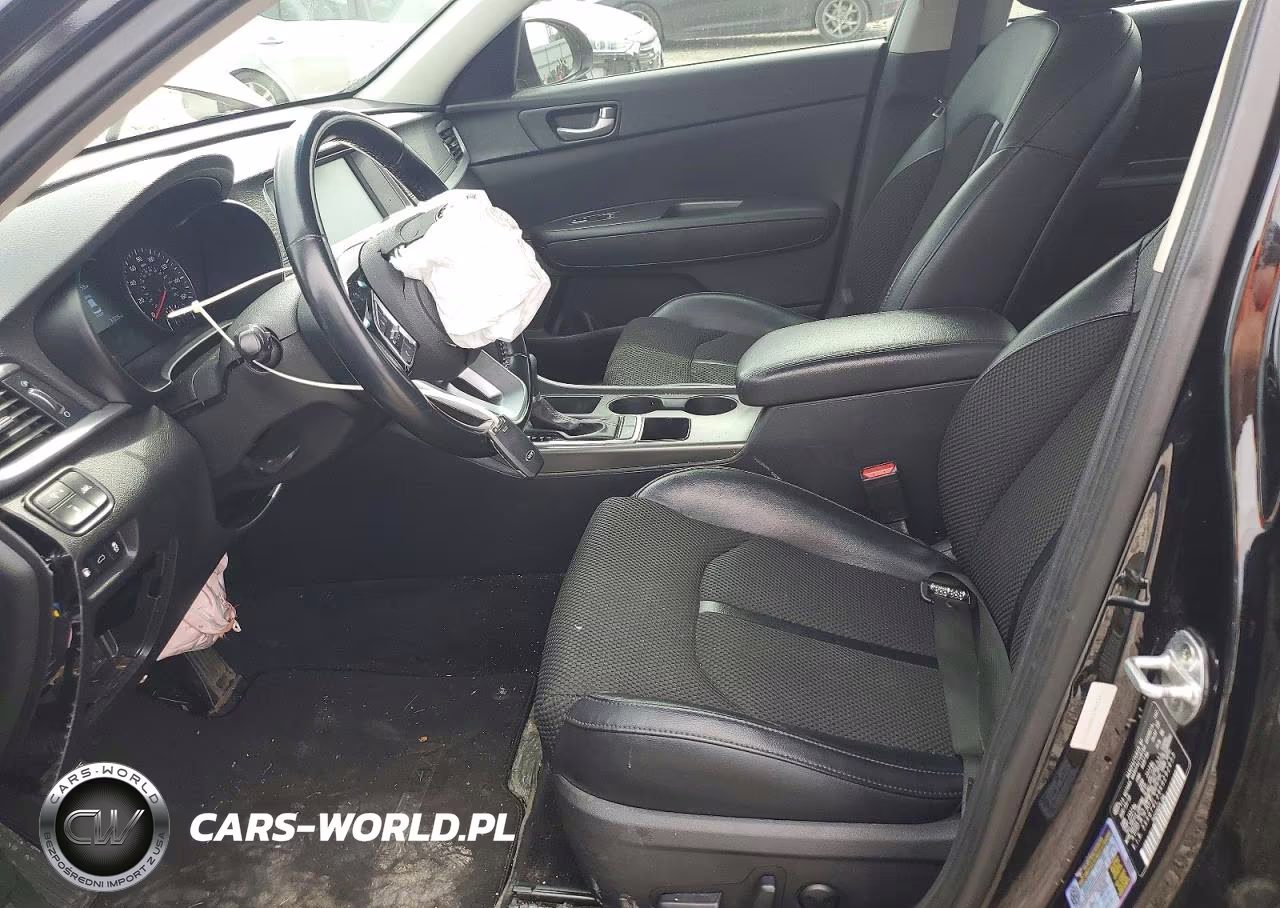 2019 Kia Optima S VIN:5XXGT4L39KG292655 - 7