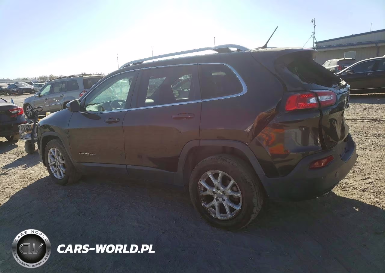 2015 Jeep Cherokee Latitude VIN:1C4PJLCB8FW766591 - 2