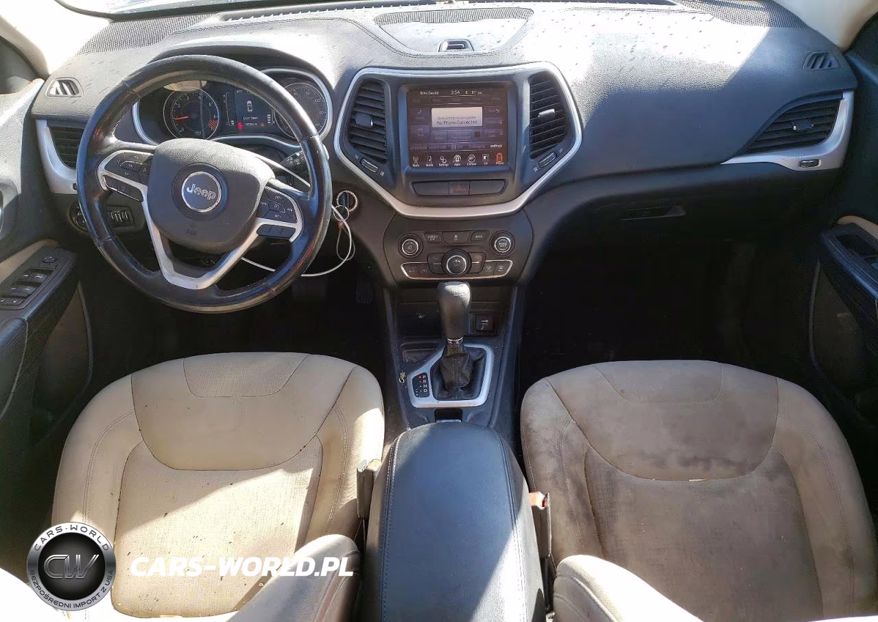 2015 Jeep Cherokee Latitude VIN:1C4PJLCB8FW766591 - 8