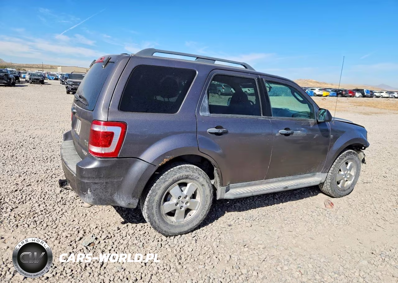 2012 Ford Escape Xlt VIN:1FMCU9DGXCKB81318 - 3
