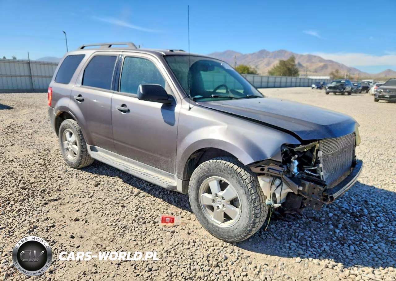 2012 Ford Escape Xlt VIN:1FMCU9DGXCKB81318 - 4
